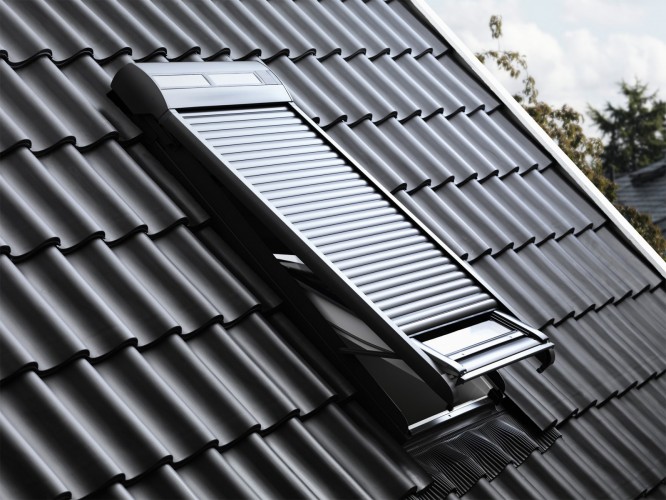 Dachfenster Rollladen solar_4